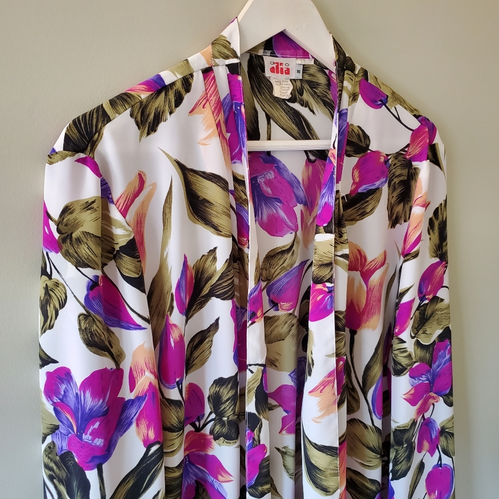 Alia 16 Vintage 90s Romantic Feminine Bold Floral Resortwear Satin Kimono - Picture 7 of 16